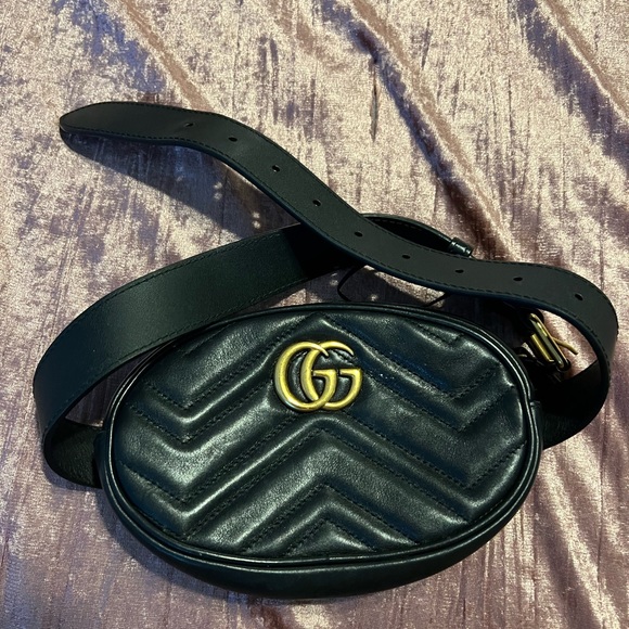 Cleaning out my closet. Bag worn a few times still look brand new authentic. - Picture 6 of 6